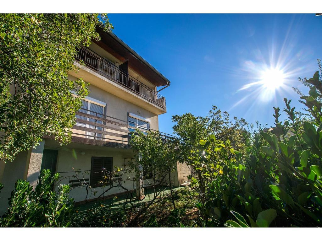 Apartments Velebit Starigrad Paklenica Exterior foto