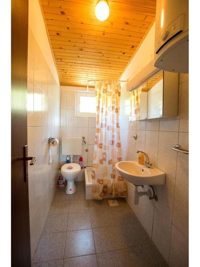 Apartments Velebit Starigrad Paklenica Quarto foto